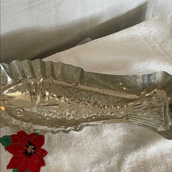 Silver aluminum  Fish-Shaped jello or baking Mold vintage - Picture 4 of 4